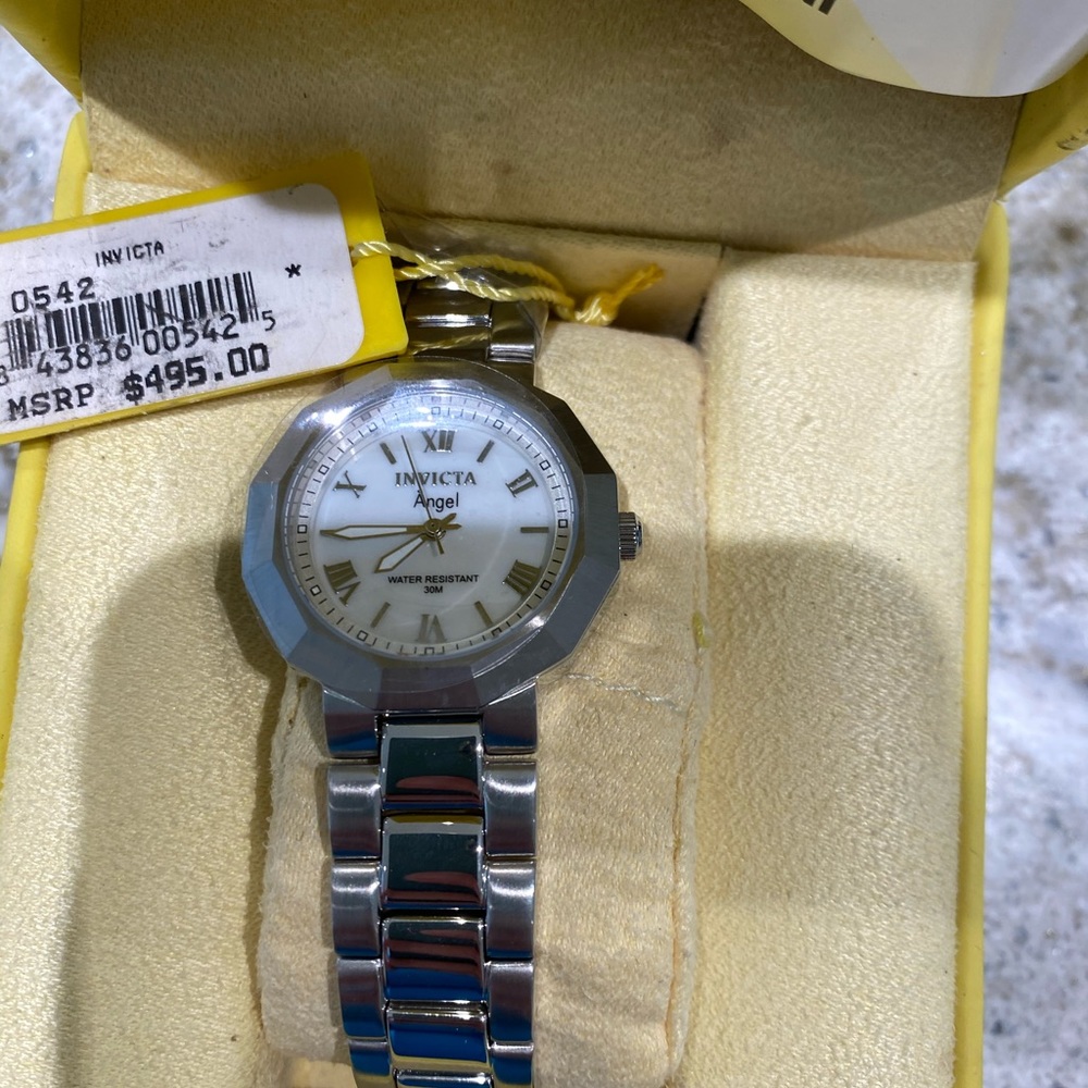 Invicta watch (angle) - Picture 3 of 3
